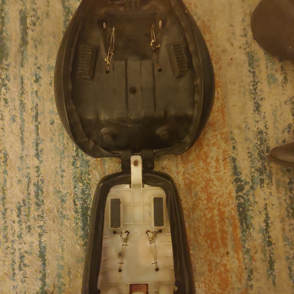Yamaha Motorcycle Seats (driver & side-kick)